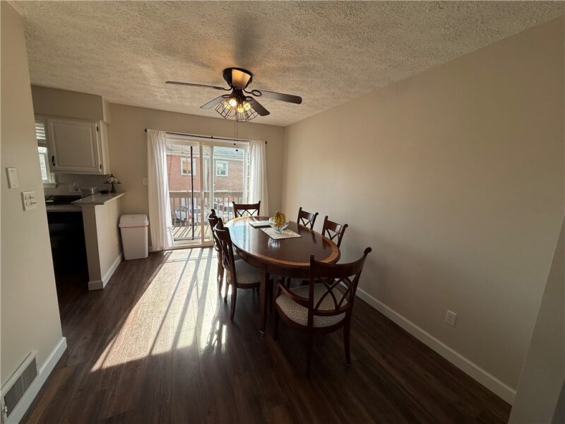 103 Canterbury Commons — photo 4