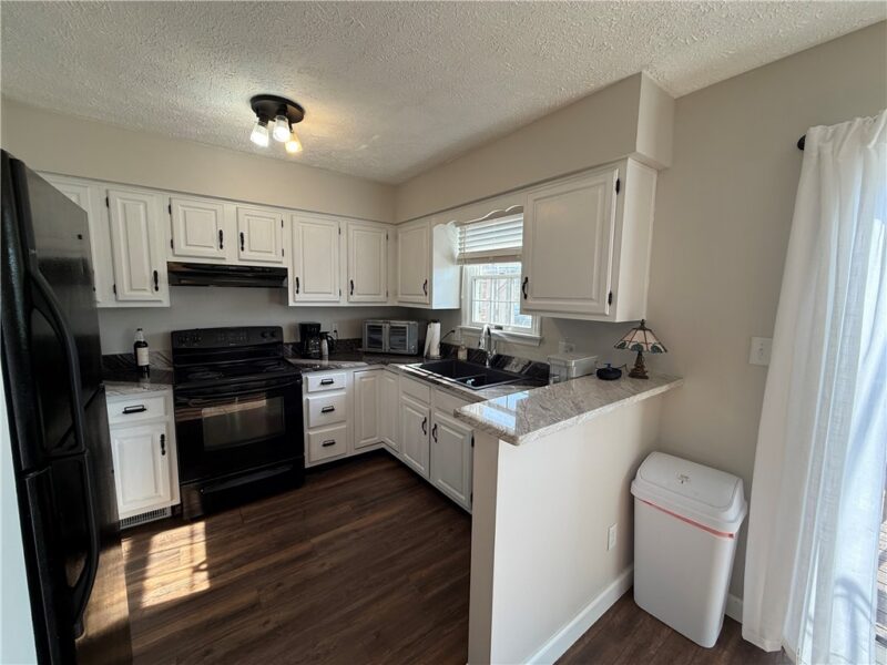 103 Canterbury Commons — photo 5