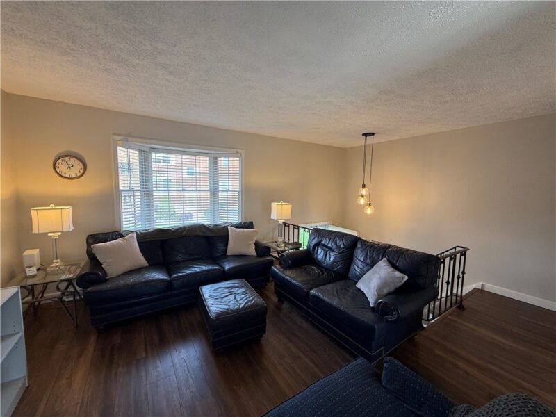 103 Canterbury Commons — photo 6