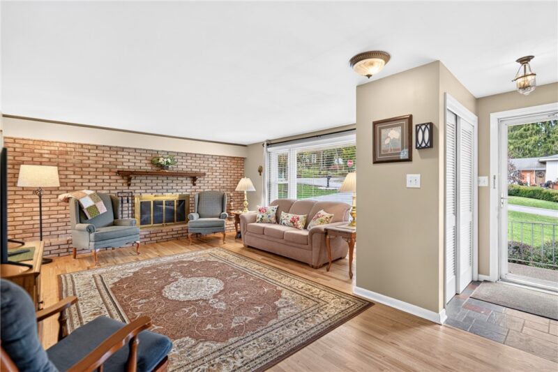 2 Holly Dr — photo 5