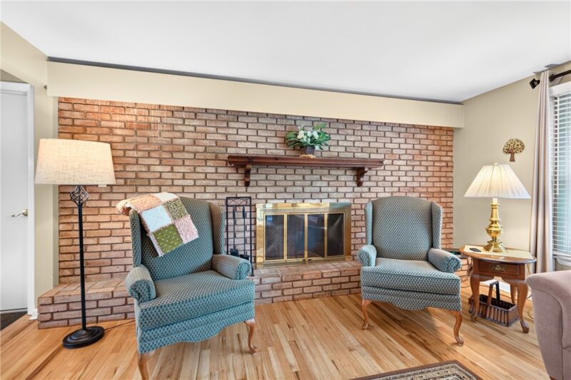 2 Holly Dr — photo 8