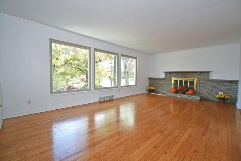 998 Lakemont DRIVE — photo 4