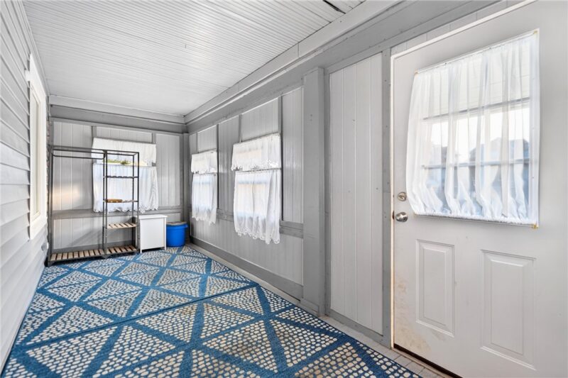 2025 7th Ave — photo 2