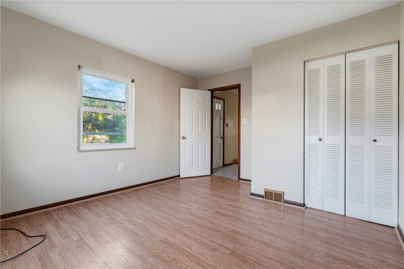 328 Mckinney Dr — photo 4