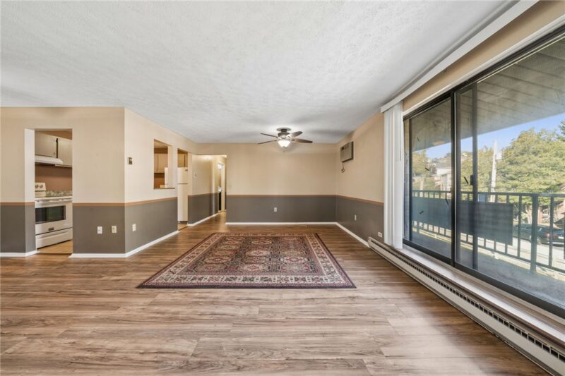 100 Waverly Ave 10 — photo 3