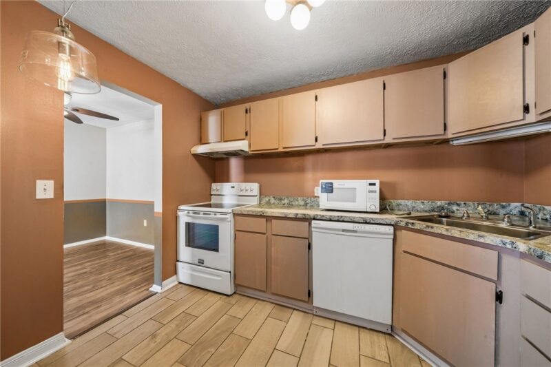100 Waverly Ave 10 — photo 7