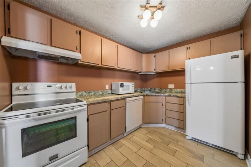 100 Waverly Ave 10 — photo 8