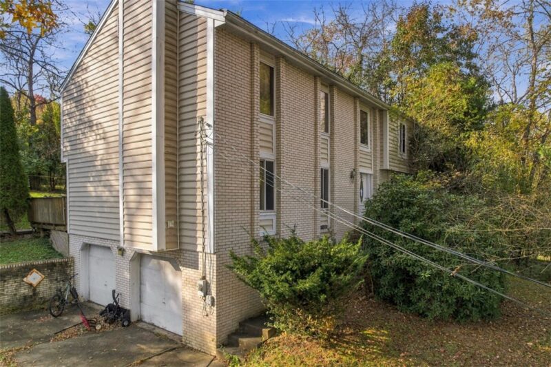 100 Scott Way — photo 2