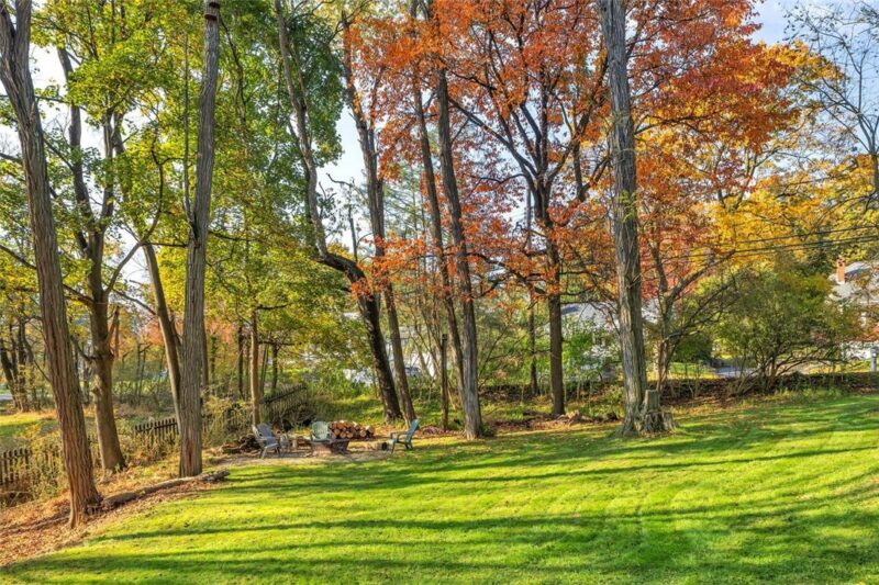 9630 Hilliard Rd — photo 2