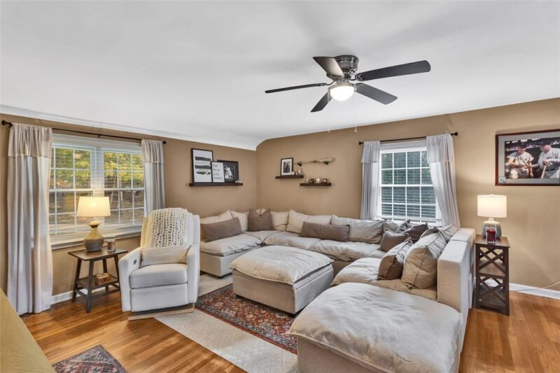 9630 Hilliard Rd — photo 5