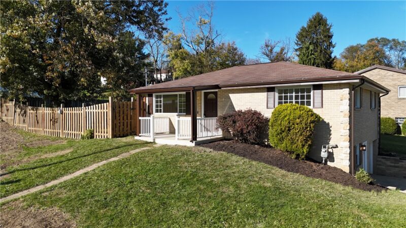 900 Sycamore St — photo 2