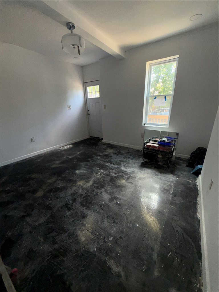 2904 White — photo 3
