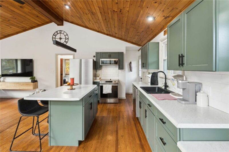 173 Creek Rd — photo 3