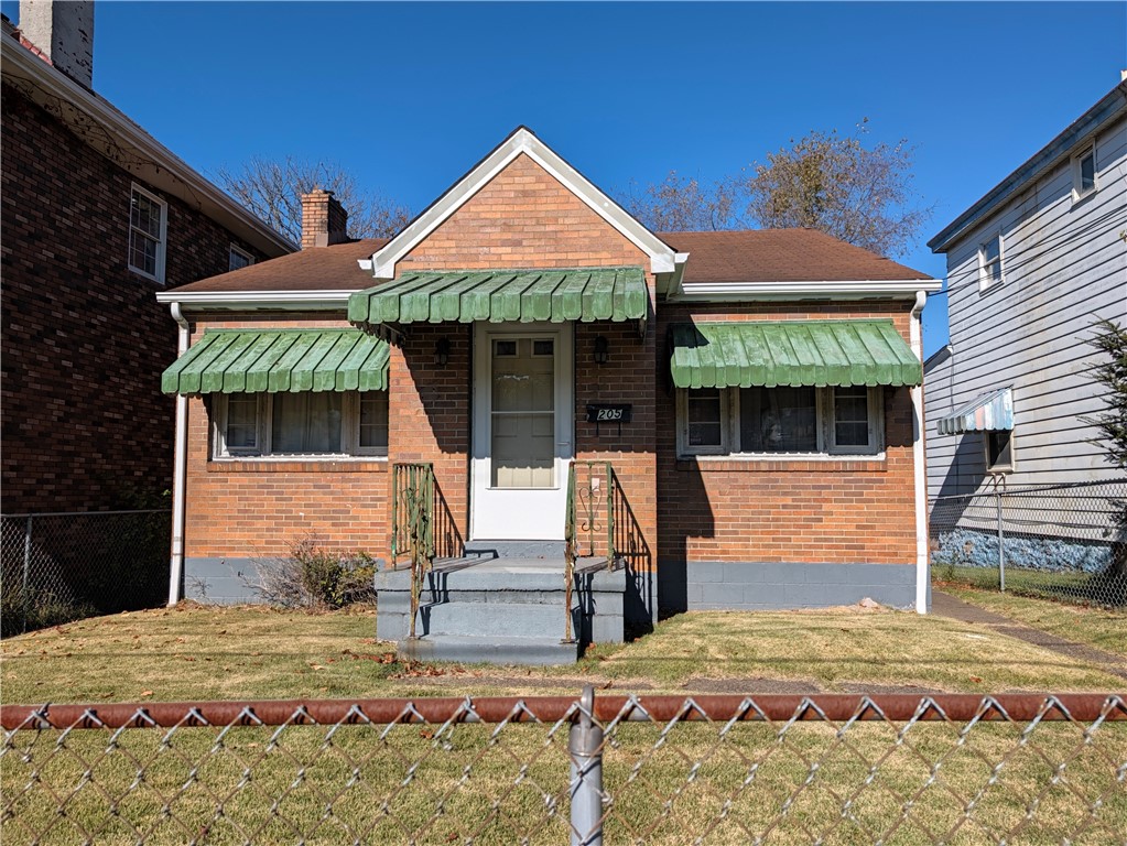 205 Linden Avenue — photo 1