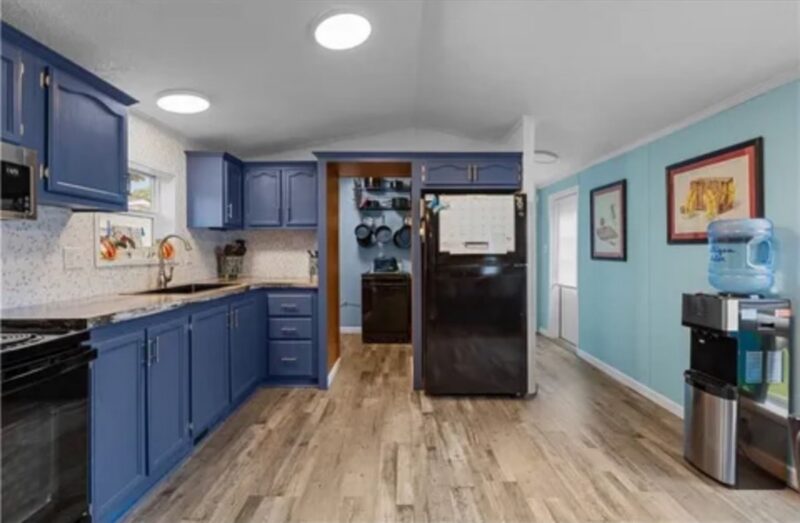 115 York Rd — photo 5