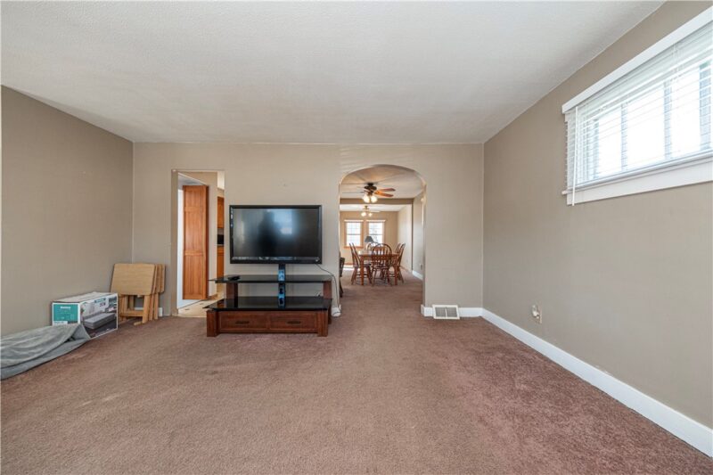 1022 1st Ave — photo 4