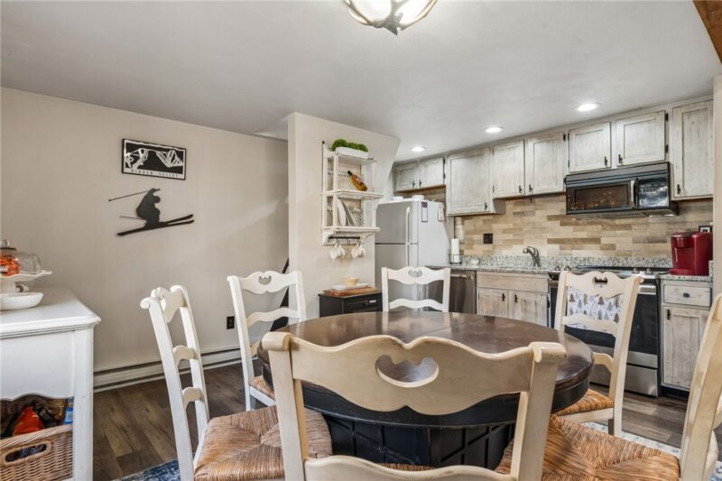 565 Pine Court — photo 7