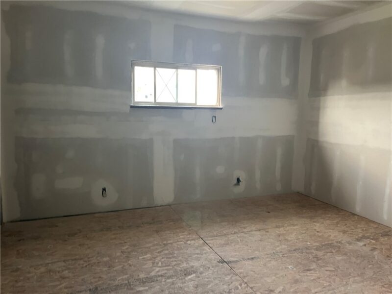 308 Erie Ave — photo 7