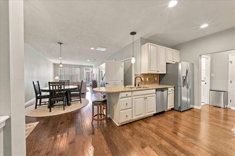 2000 Connecticut Ln — photo 6