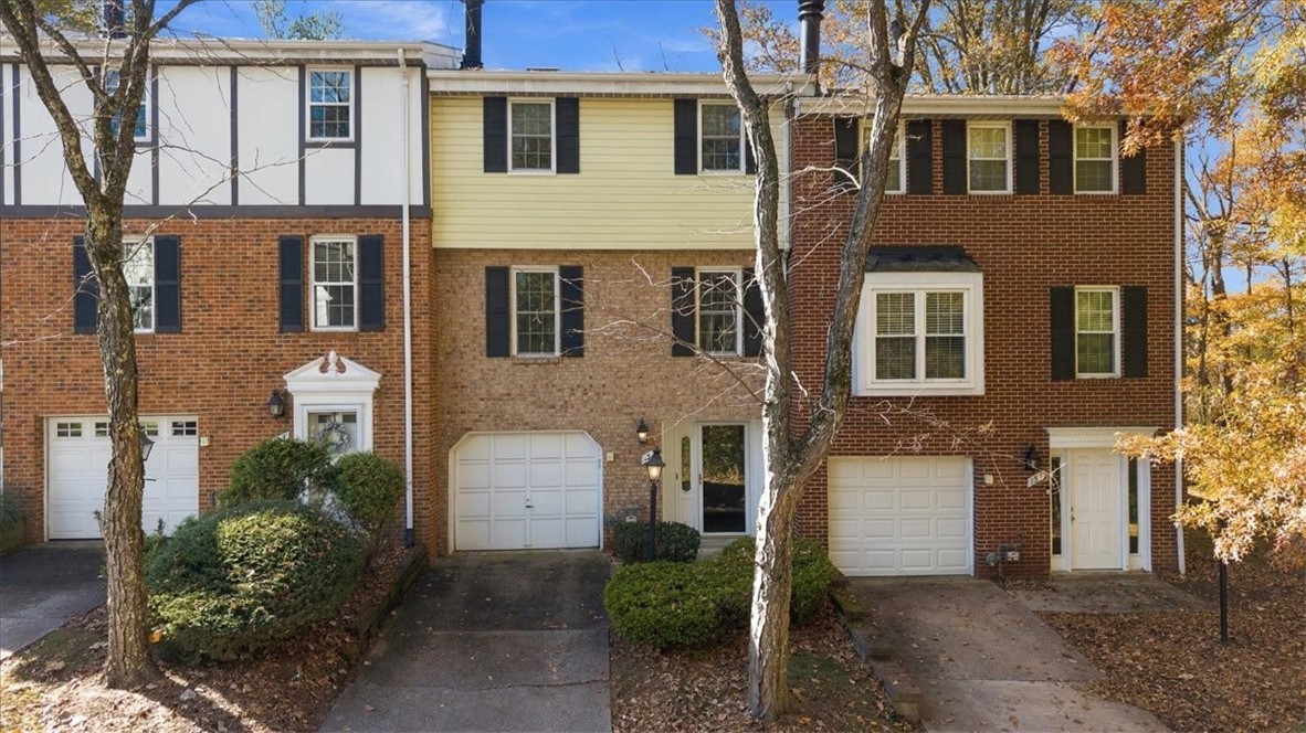 152 Aberdeen Dr — photo 1