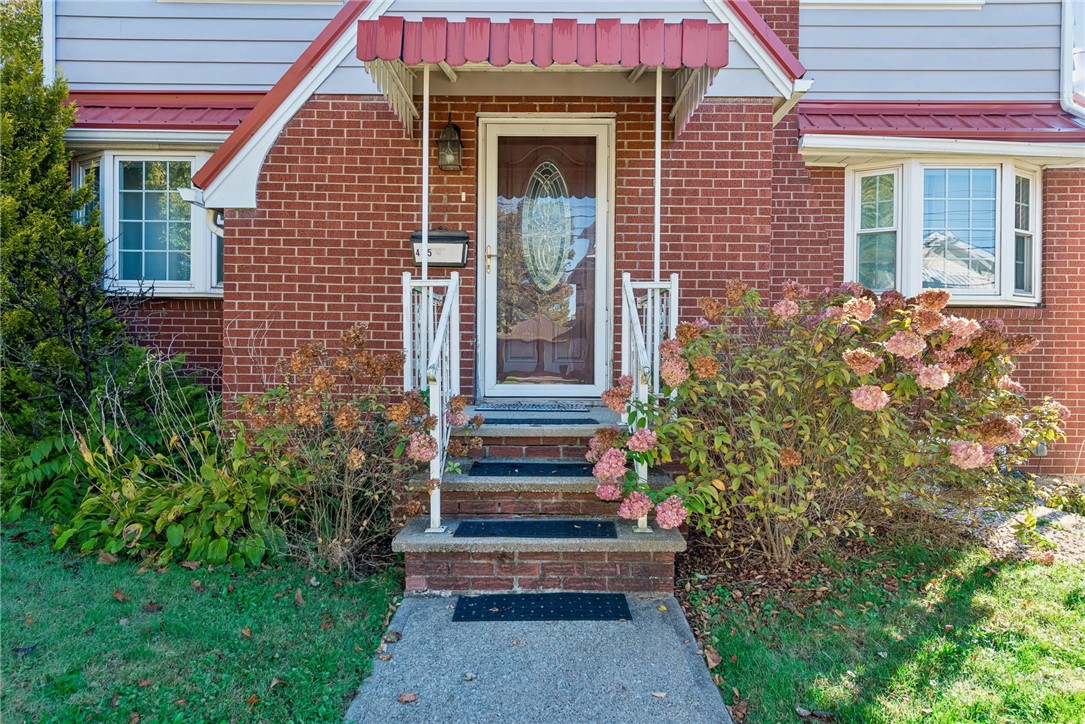 435 S 6th Street — photo 1