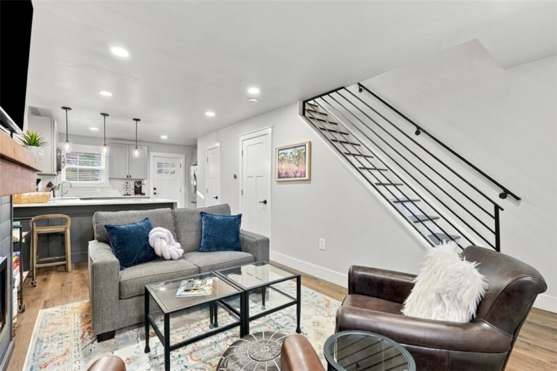 4830 Blackberry Way — photo 8
