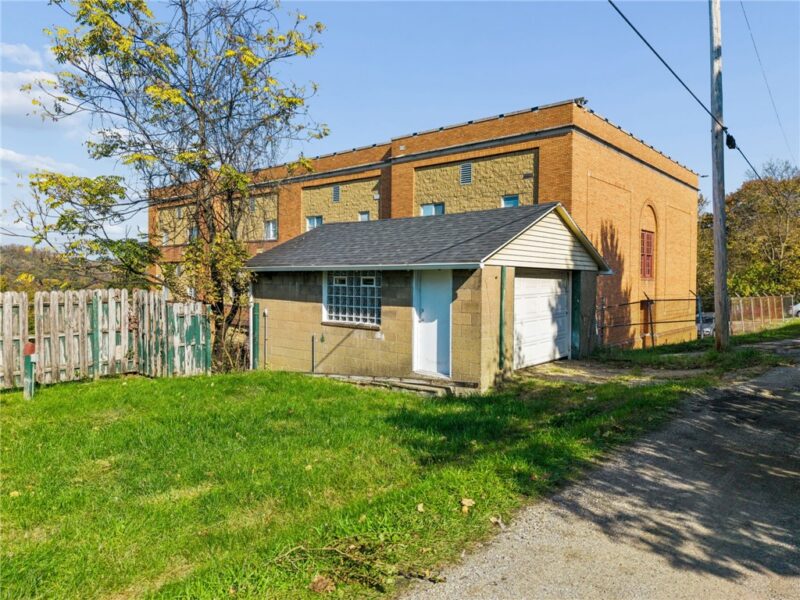 424 Delaware Ave — photo 4