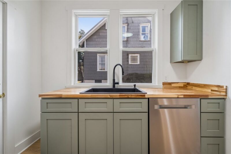 424 Delaware Ave — photo 8