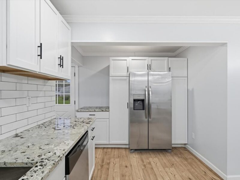219 Sherwood Drive — photo 8