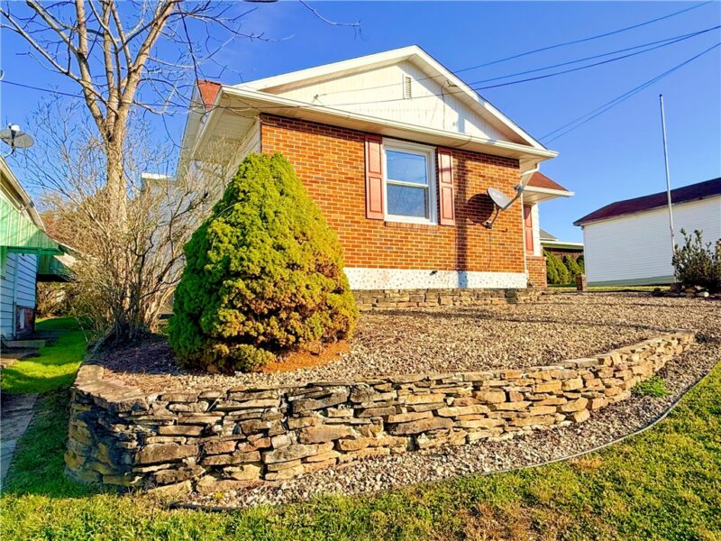 449 Race St — photo 4