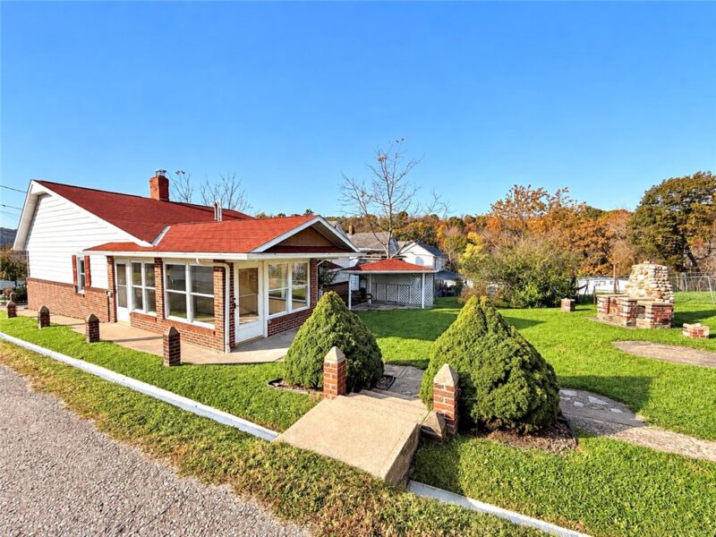 449 Race St — photo 2