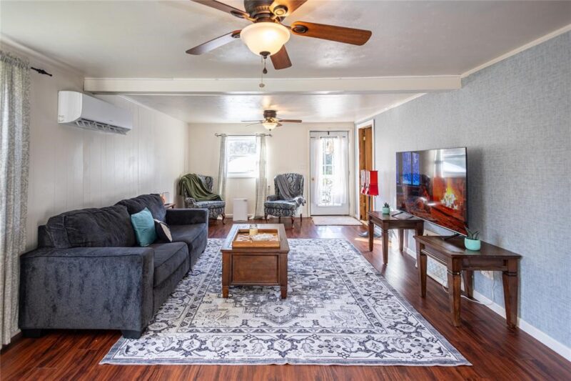 1868 Lillian Ave — photo 7