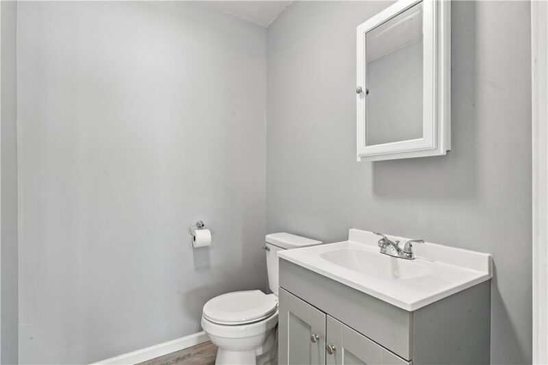 413 E Washington Ave — photo 6