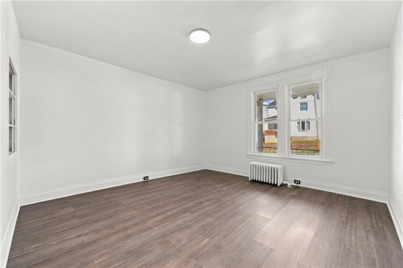 413 E Washington Ave — photo 8