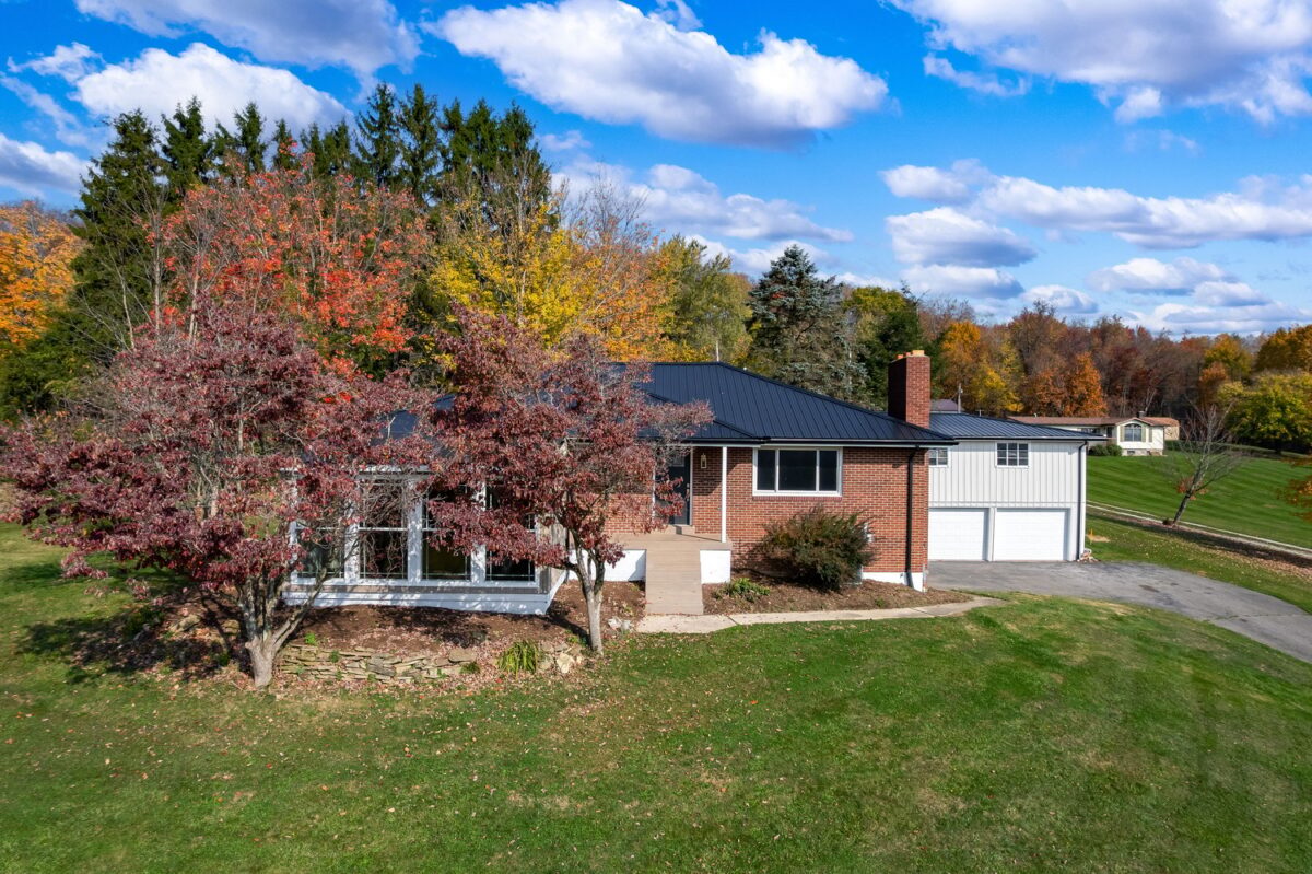 349 Dinnerbell Rd — photo 1