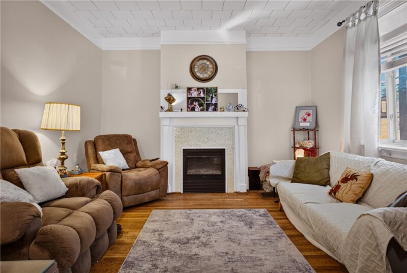 121 Carrick Ave — photo 3