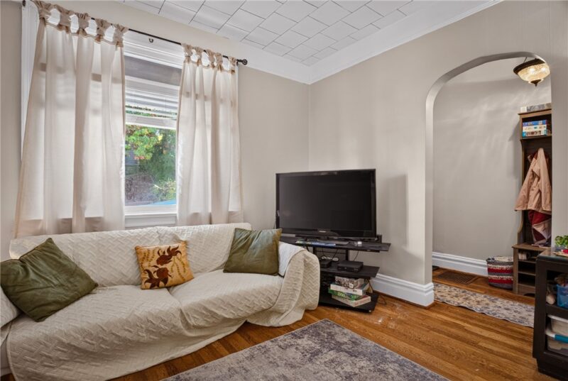 121 Carrick Ave — photo 5