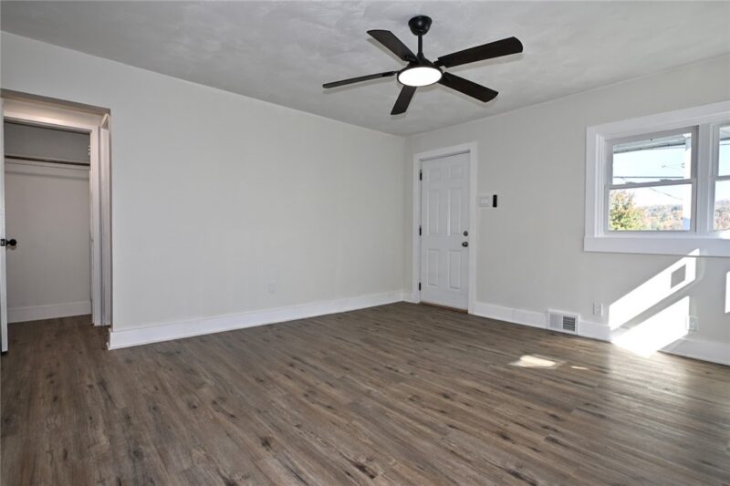 468 Hiland Ave — photo 8
