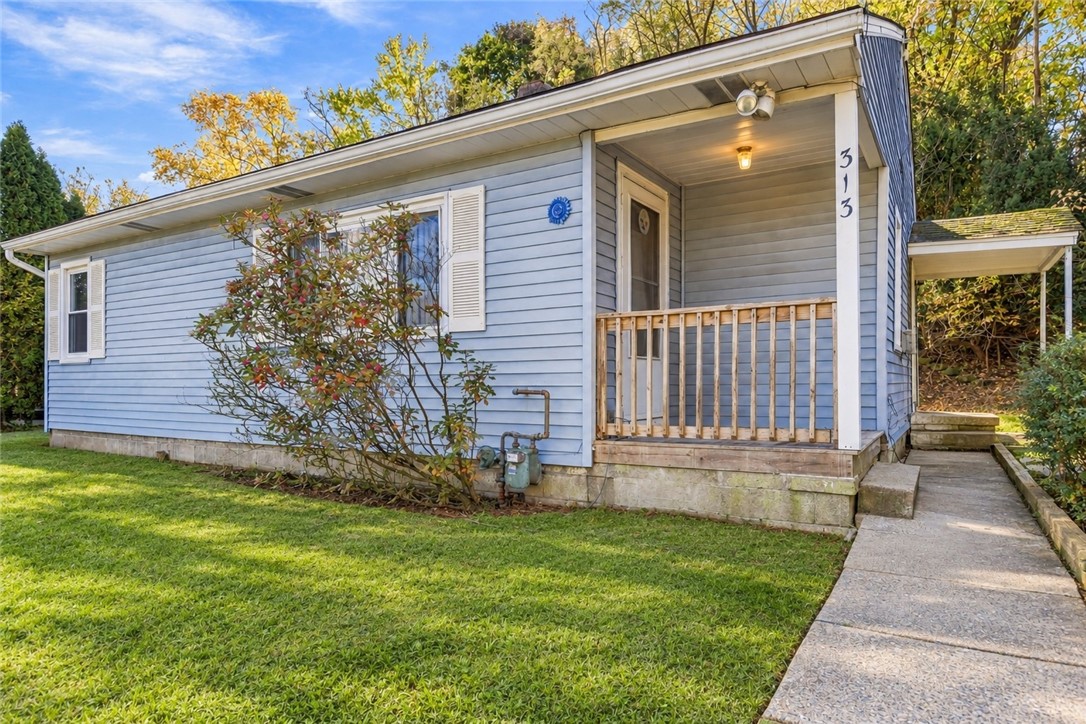 313 Foster Road — photo 1