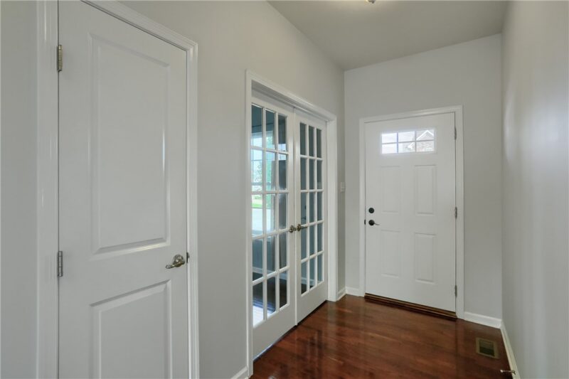 100 Village Circle — photo 5
