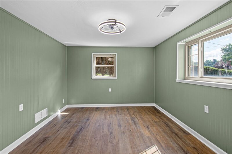100 Woody Crest Dr — photo 4