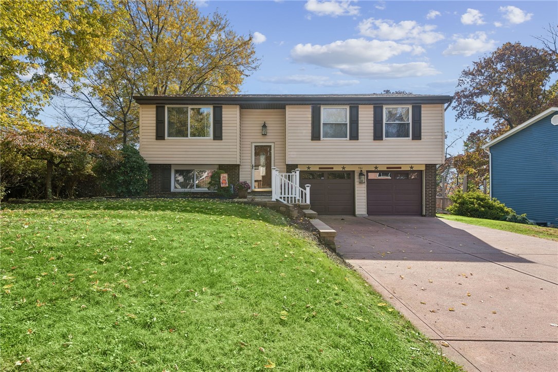 561 Surfside Dr — photo 1