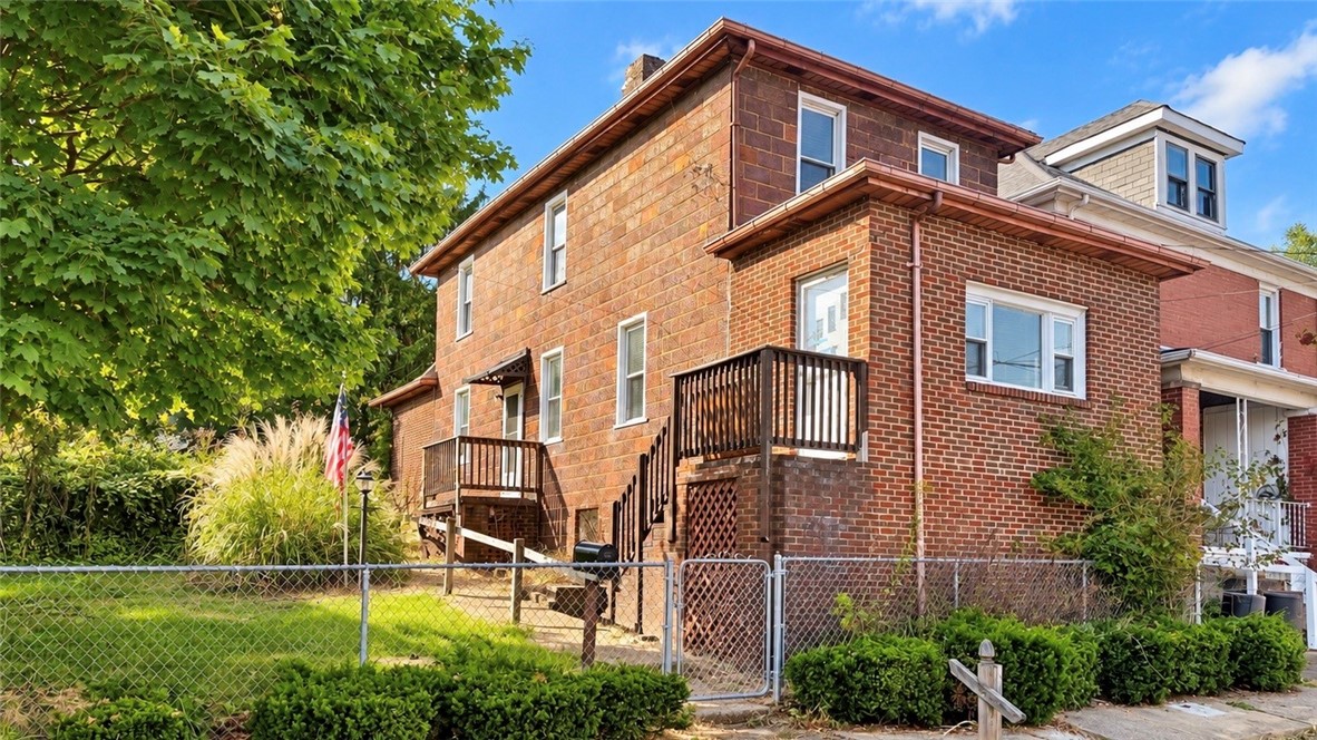 436 Conrad Avenue — photo 1