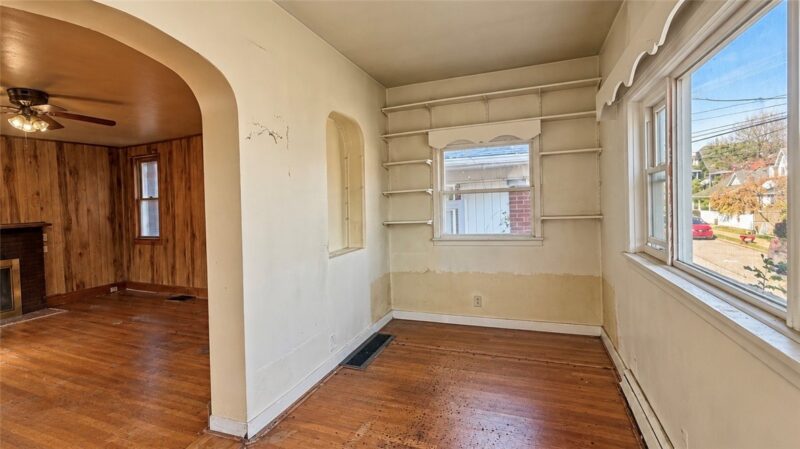 436 Conrad Avenue — photo 5