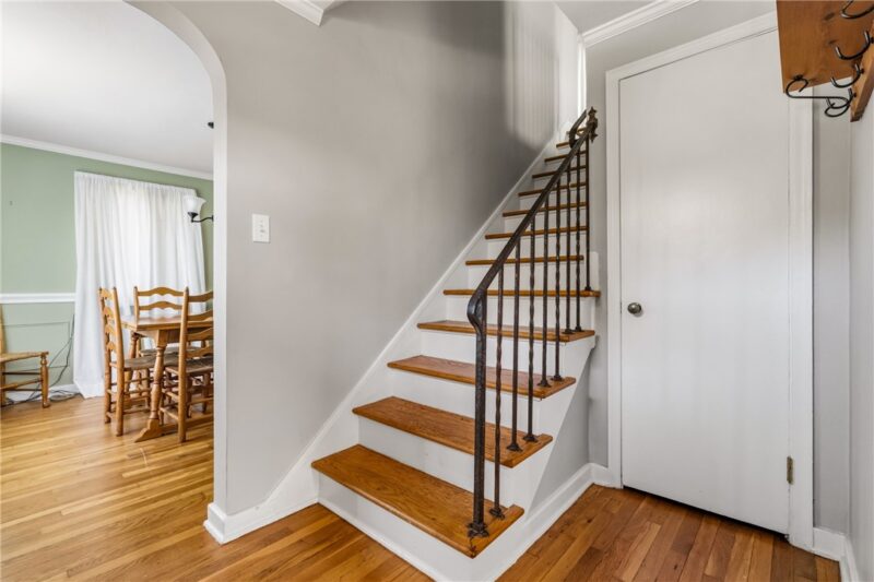 1614 Williamsburg Pl — photo 2