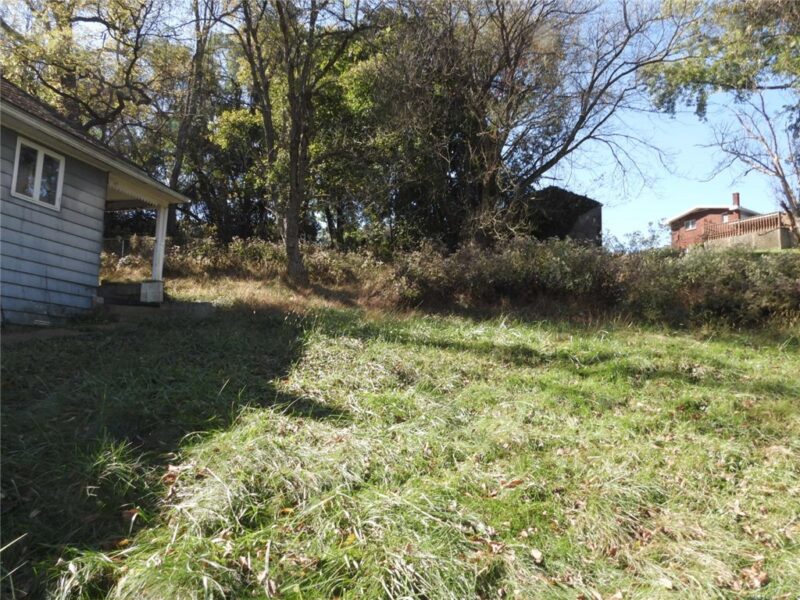 715 Greensburg Pike — photo 2
