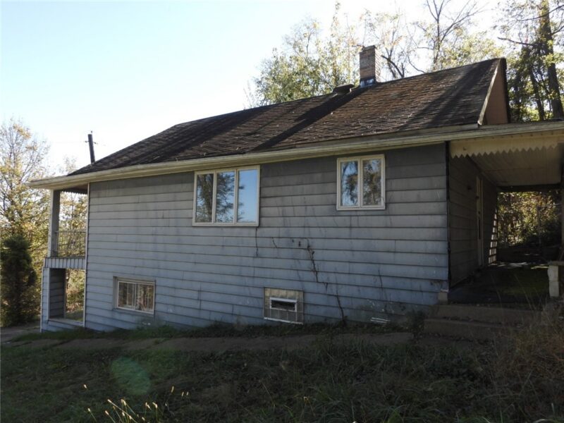 715 Greensburg Pike — photo 3