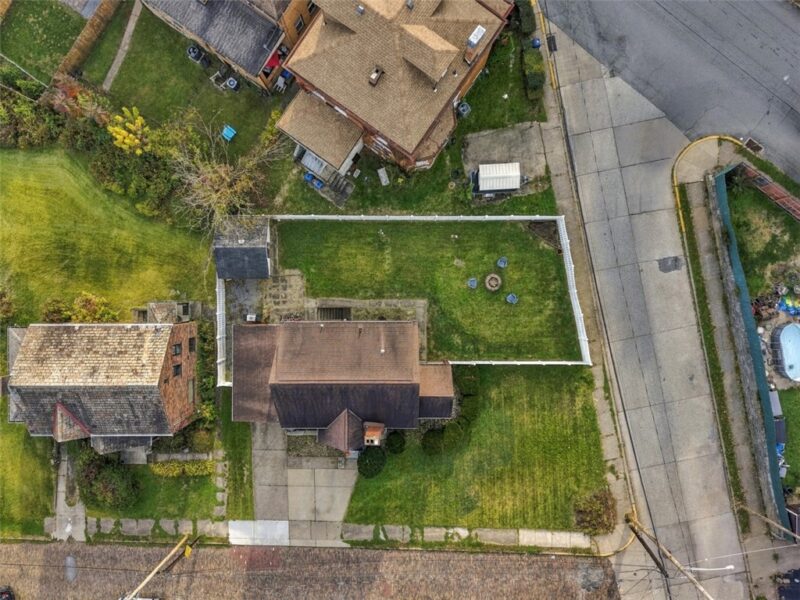309 Copeland Street — photo 3