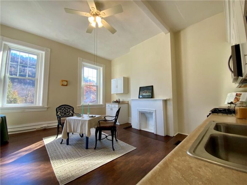 87 1/2 Steuben St. — photo 7