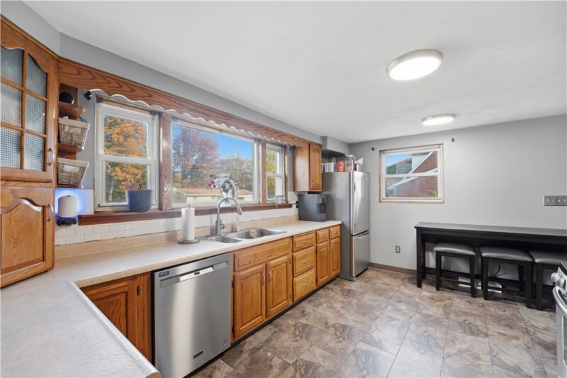 142 Merritt Dr — photo 6